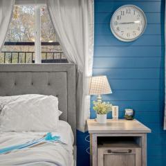 17 Creekside Retreat