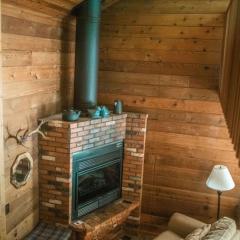Rustic Cabin for 2 in Oak Creek Cabin Sycamore