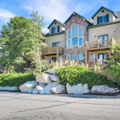 Eden Mountain Condo with Views Pool & Hot Tub Access