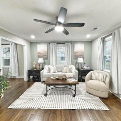 Stylish 2BR in Decatur - Big Deck - Pets OK - Fire Pit