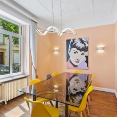 Cozy 3BR Townhome Walk to City Center & Park Free