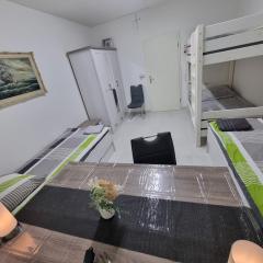 3 Monteurzimmer als Wohngemeinschaft zur Selbstversorgung