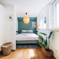 Cozy Central Studio with Private Terrace