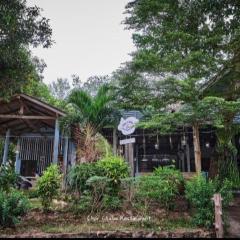 Hill Station Hostel at Chor Chaba