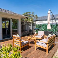 Stay at the Bay - Acacia Bay, Taupo