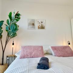 Modern Apartment with Balcony near Vienna