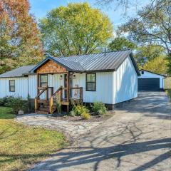 Stylish Getaway Near Knoxville, Airport & The Smokies