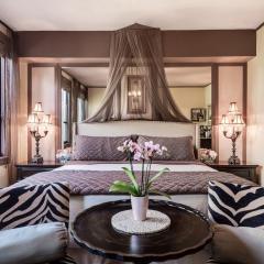 Hemingway Suites at Palm Beach Hotel Island