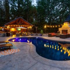 Pool • Hot Tub • Movie Theater • Games • 3 Decks