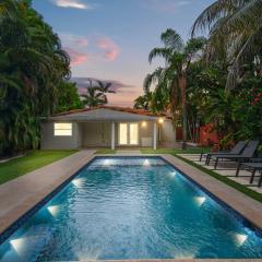 Luxury 3BR Villa Near Beaches & Miami Hotspots