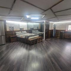 Смарт квартира в стилі лофт в самому центрі міста