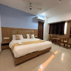 Silver Bell Lawn & Stay