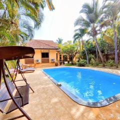 Yellow hourse Luxury Pool Villa