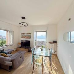 Spacious & modern, short drive to lake & mountain