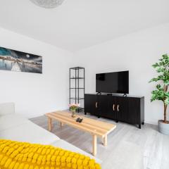 Widzewska Prime Apartments by BookingHost