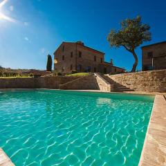Historic Villa With Pool In Marche Hills