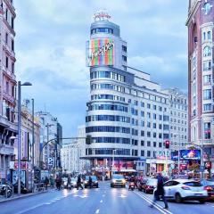 Rooms in Madrid Downtown