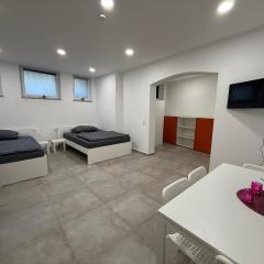 Schönes Zimmer-4 in Stuttgart-Mitte