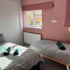 Leamington Spa Town House, cosy central house