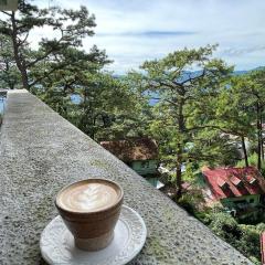 Stylish 3-Bedroom Penthouse at Baguio Townhouse