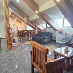 Stylish 3-Bedroom Penthouse at Baguio Townhouse