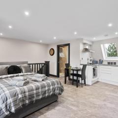 Edinburgh City Penthouse Studio