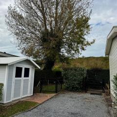 Breskens Chalet am Strandaufgang mit Zaun Haus Nr B025