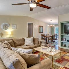 Charming Home with Deck and Yard - 1 Mi to Lake Texoma