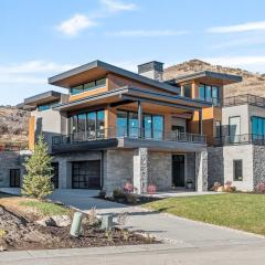 6BR SkyRidge Hot Tub Sauna Views Sleeps 16