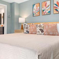 Boho Suite l Hot Tub l Walk to the Amp l Dogs OK