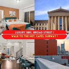 Luxury 3BR Rooftop Apartment Walk to MET and Metro