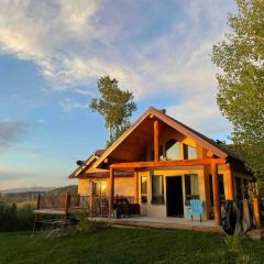 Cabin in Grand Mesa near Powderhorn with Stunning Views