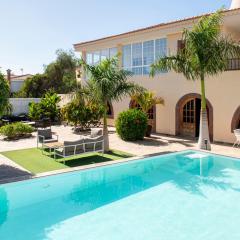 Private Villa with three separate apartments