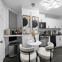 LuXE & TREnDY 2BR 1BA Heart of Lower Manhattan 30 Day Minimum