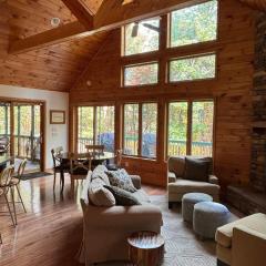 Family-Friendly Cabin, Games, Fire Pit & Nature!