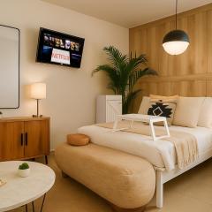 VillaMar Studio Beach 5-min Walk Near Airport