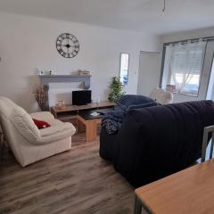 Champvans centre - Appartement calme et tout confort en plein centre du village