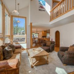 Sparrow's Rest by Tahoe Getaways - Pet-Friendly 3BR in Tahoe Donner w HOA