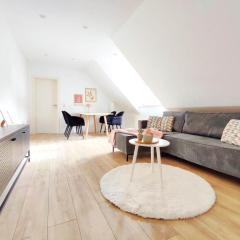 Flair Apartments 'ALTSTADT & FLAIR' - modernes Apartment 52 qm 2 Schlafzimmer für 5 Personen Urlaub oder Geschäftsreise, Innenstadtlage, ruhig