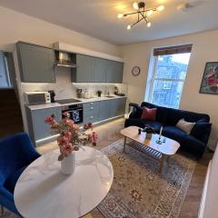 Romantic Getaway in Historic Bank, central Leyburn