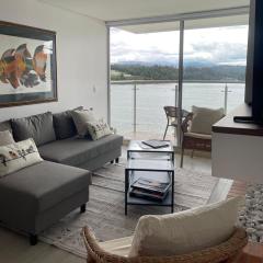 Exclusivo apartamento con vista al lago Sochagota