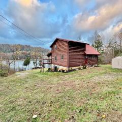 Watauga Lake Retreat Cozy family cabin Sleeps 8