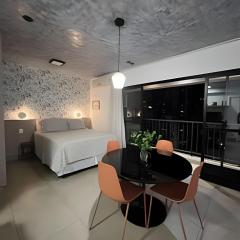 Romantico e Charmoso , Flat acolhedor