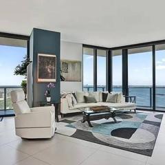 Edgewater Penthouse Retreat with Bay Views