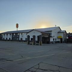 Super 8 by Wyndham Newton