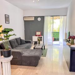 Varkiza Beach Entire Apartment