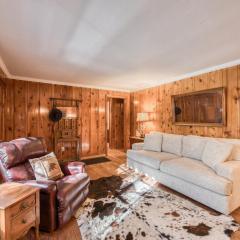 Diana's Cabin by Tahoe Getaways - Pet-Friendly 2BR in Kings Beach w Backyard & Walk to Lake!