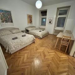 115 m2 Central Long-Term Apartment