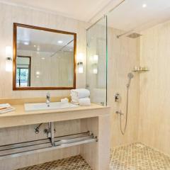 Seashell Suites and Villas- Candolim Goa