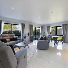 Modern Spacious Home with Backyard and Parking